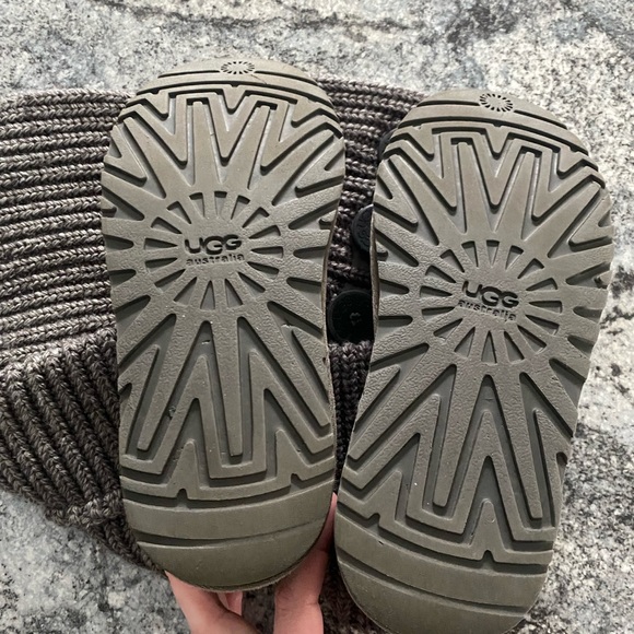 UGG Women's Classic Cardy - Size 6 - Picture 4 of 7